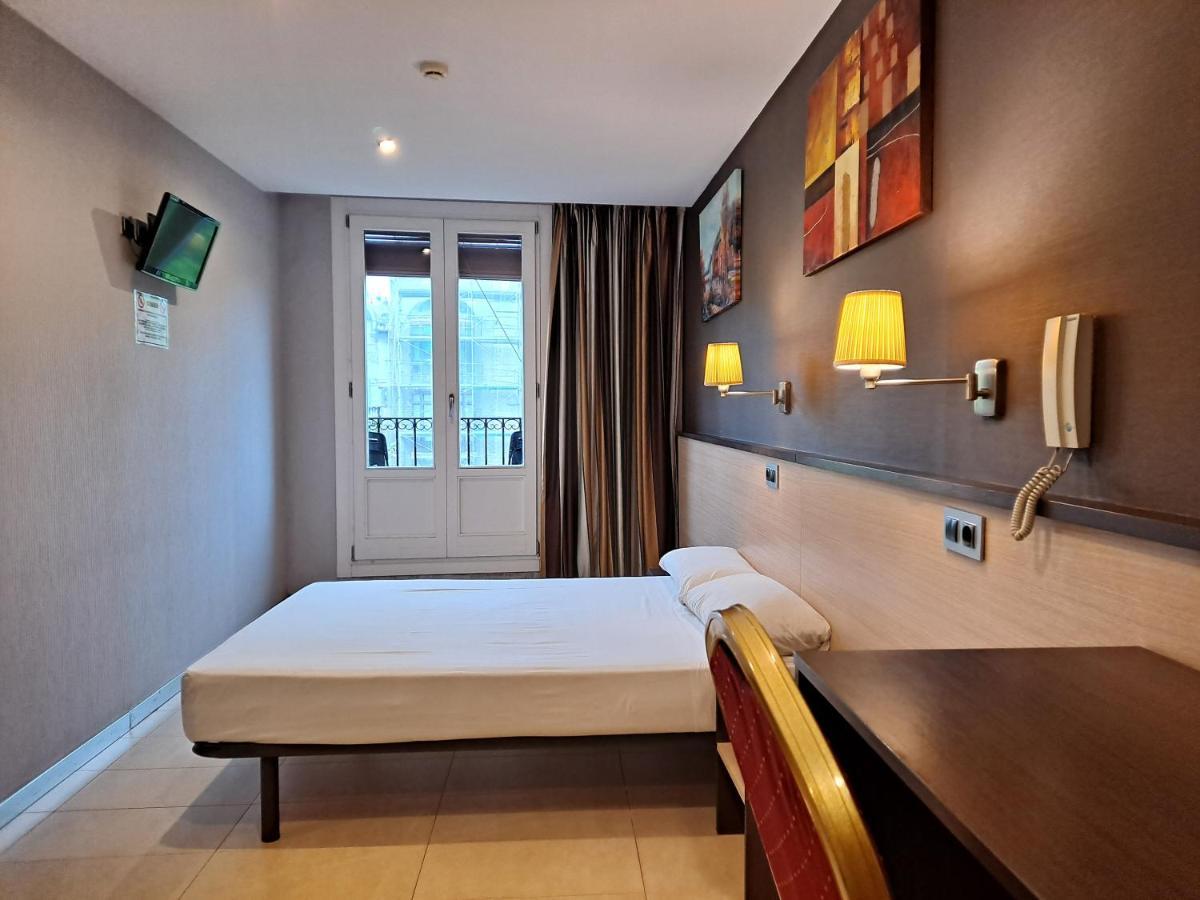 Hostal Las Flores Ramblas Barcelona Luaran gambar