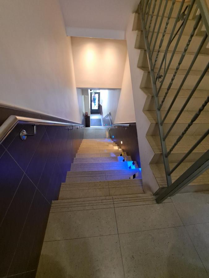 Hostal Las Flores Ramblas Barcelona Luaran gambar
