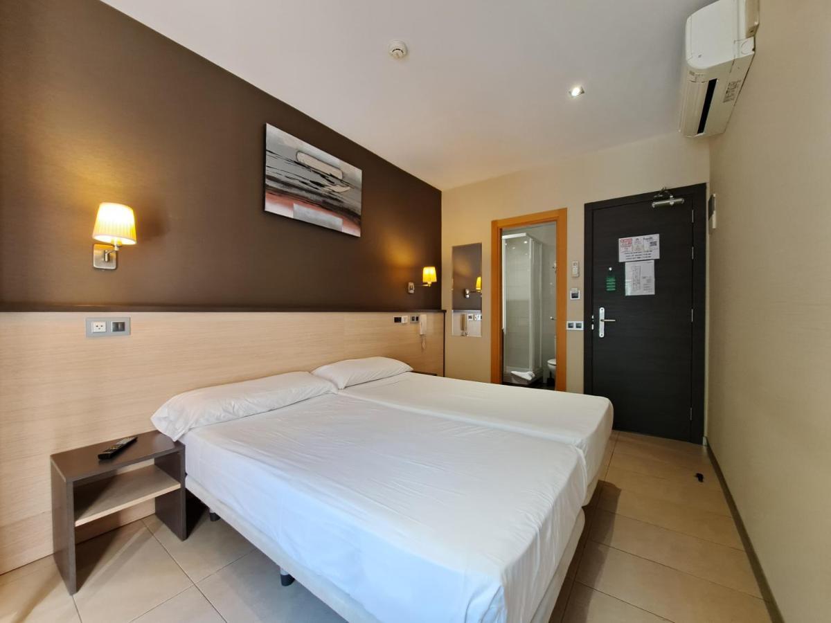 Hostal Las Flores Ramblas Barcelona Luaran gambar