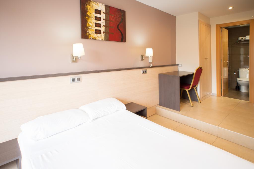 Hostal Las Flores Ramblas Barcelona Luaran gambar
