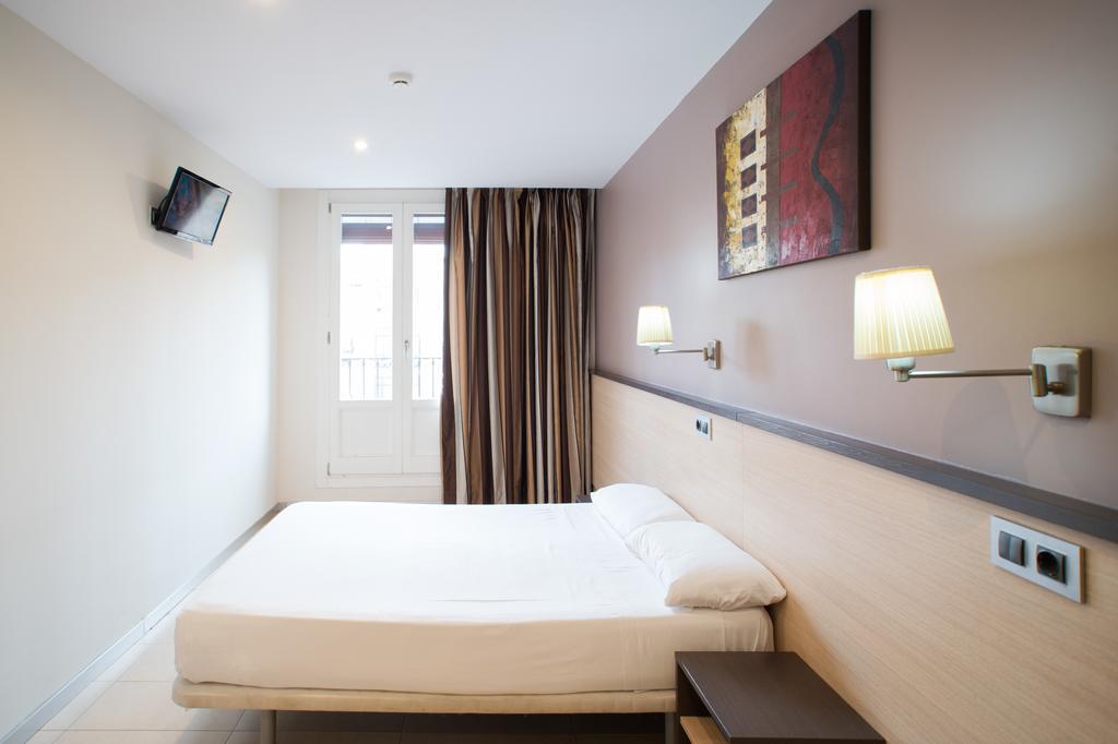Hostal Las Flores Ramblas Barcelona Luaran gambar