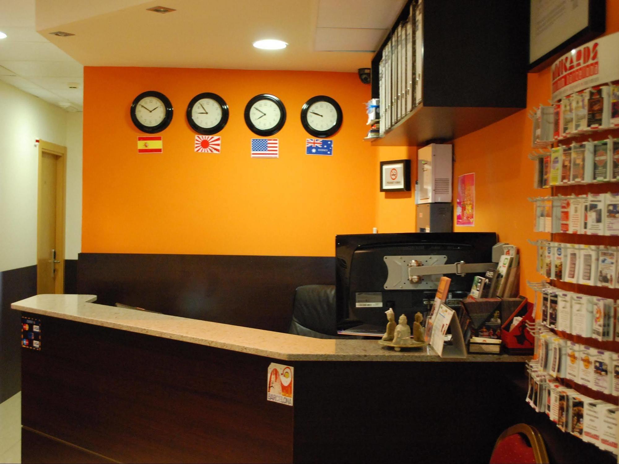 Hostal Las Flores Ramblas Barcelona Luaran gambar