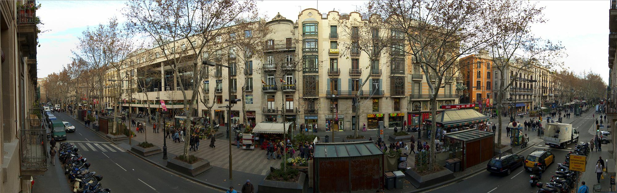 Hostal Las Flores Ramblas Barcelona Luaran gambar